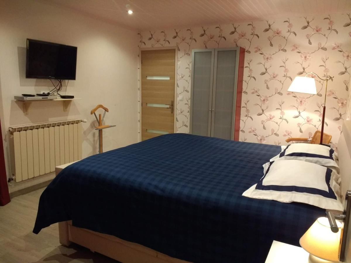 Les Ecureuils Bed & Breakfast Revin  Ngoại thất bức ảnh